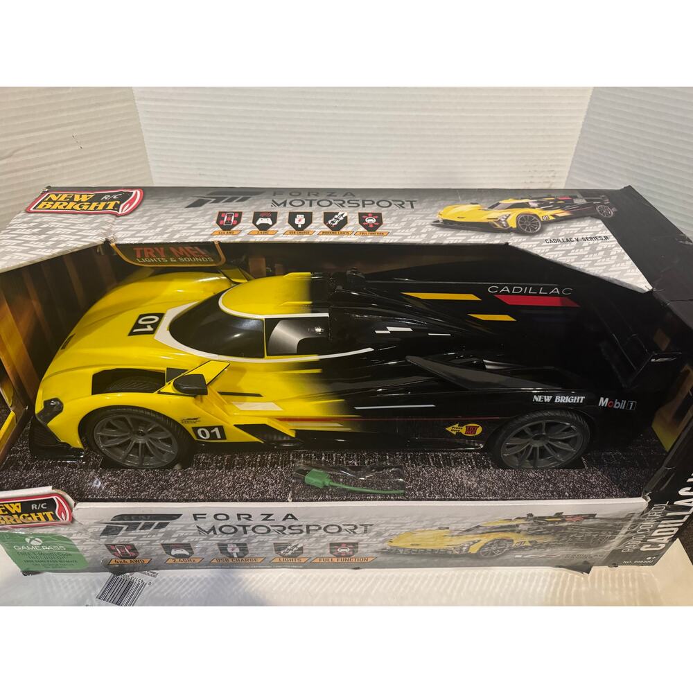 New Bright 1:8 Scale Remote Control 4x4 Forza Motorsport Cover Car - Picture 2 of 8